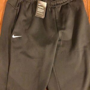 Men’s Nike L Therma pants
